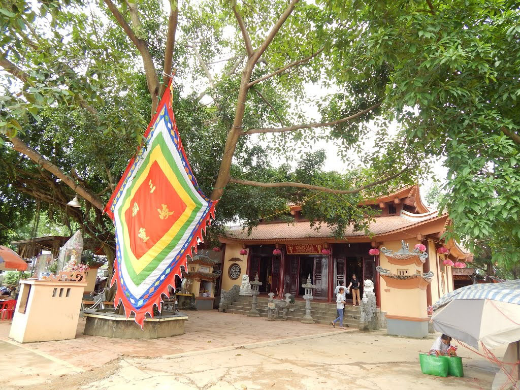 Đền Hạ Tuyên Quang