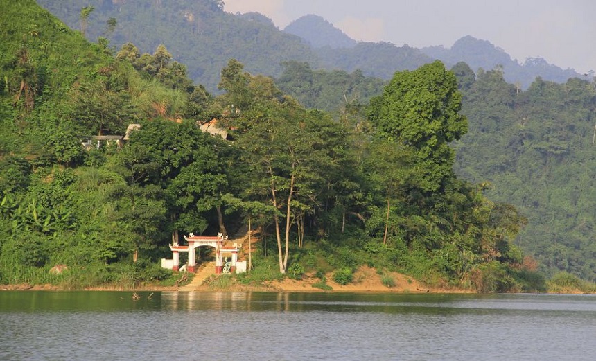 Đền Pác Tạ Tuyên Quang
