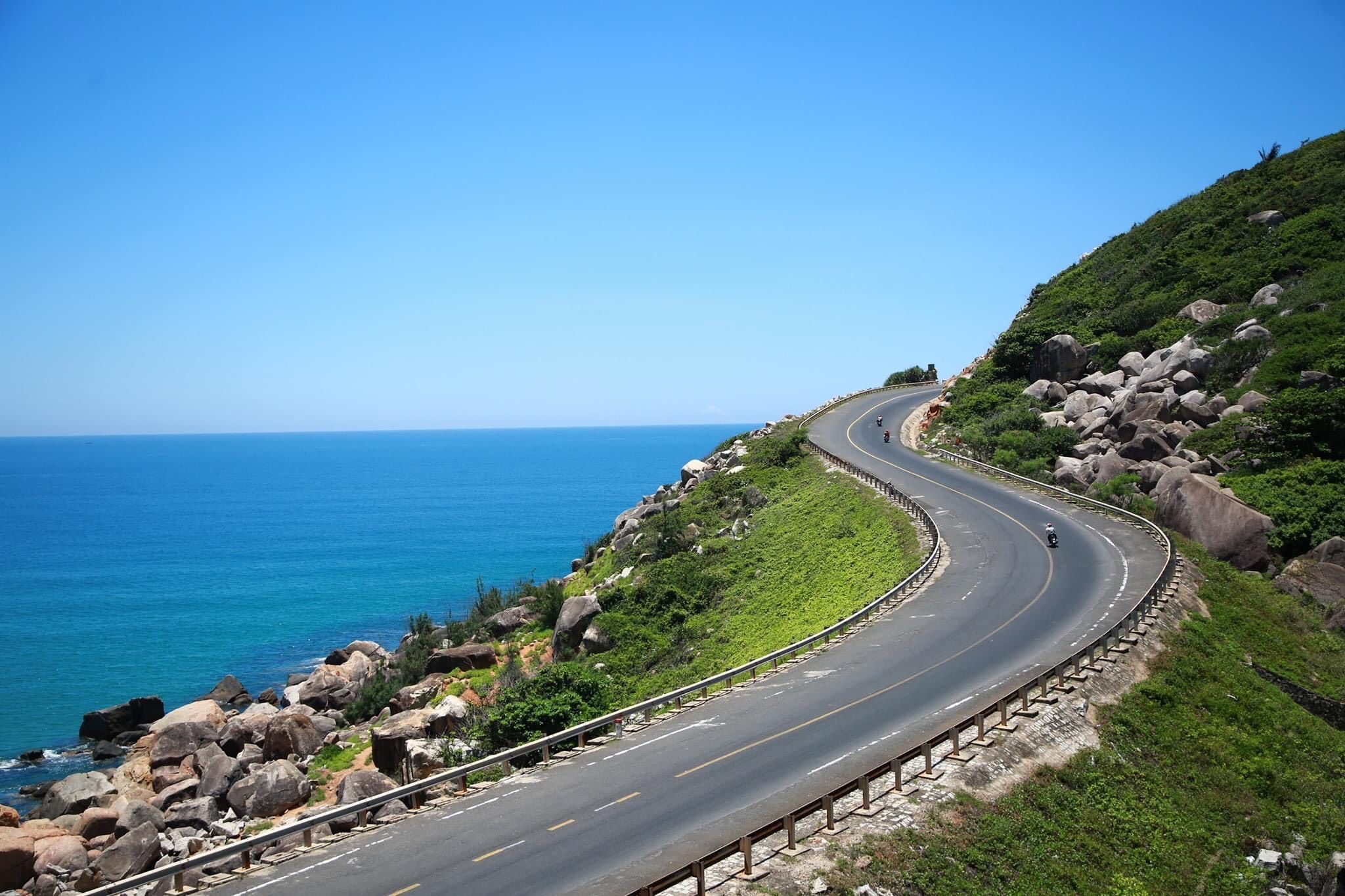Di chuyển đến Gành Đá Đĩa