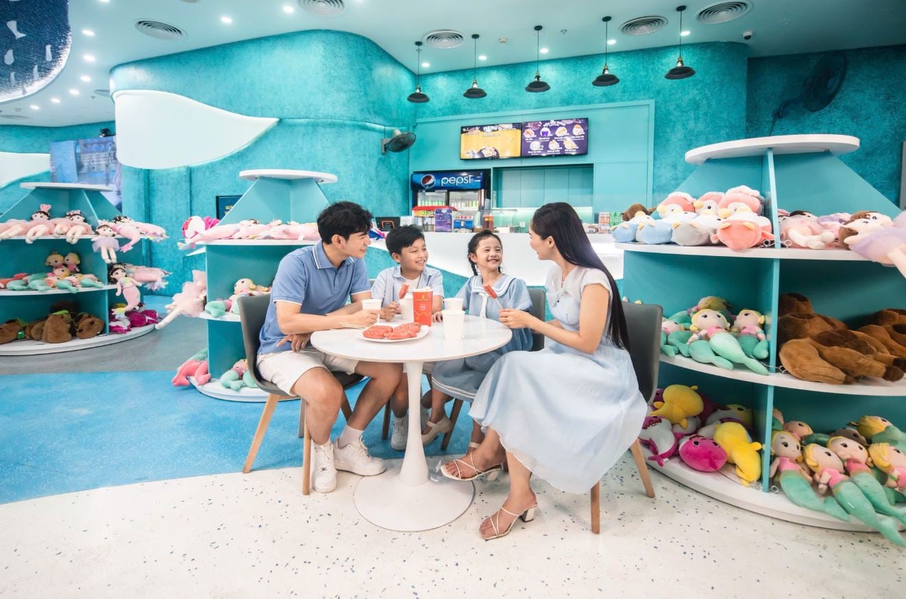 Khu ăn uống, mua sắm tại Thuỷ cung Times City