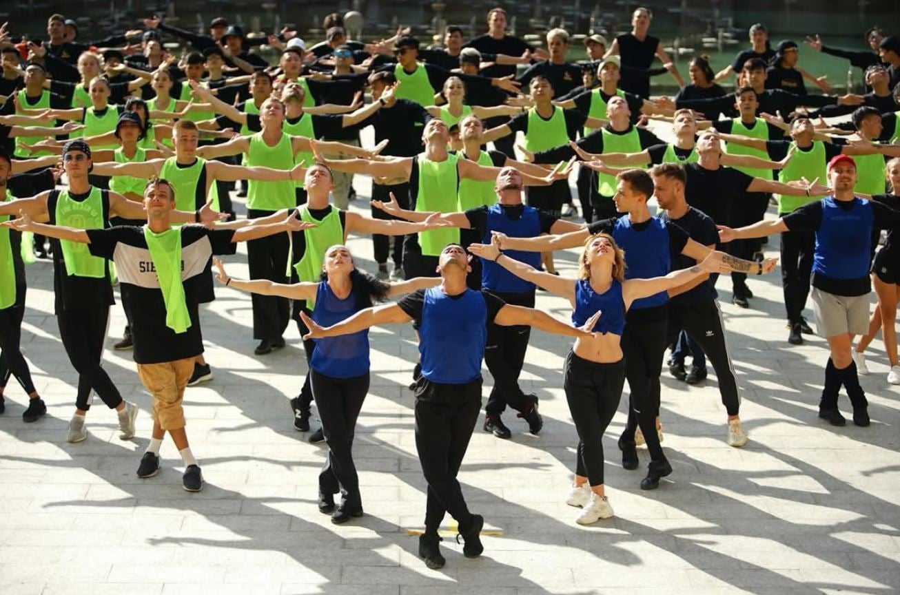 Các diễn viên của Tata Show