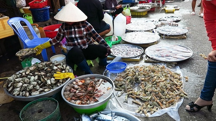Duong Dong market