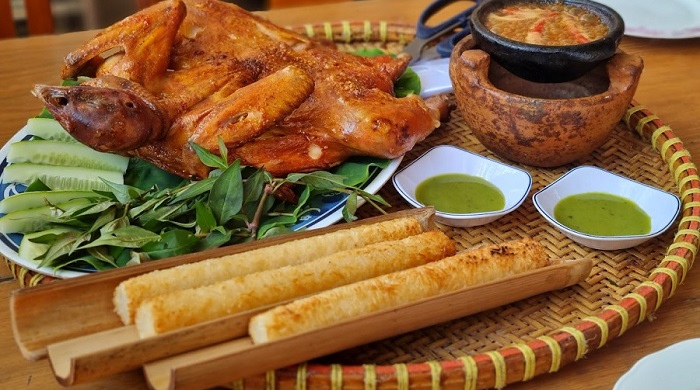 Gà nướng cơm lam Đà Lạt