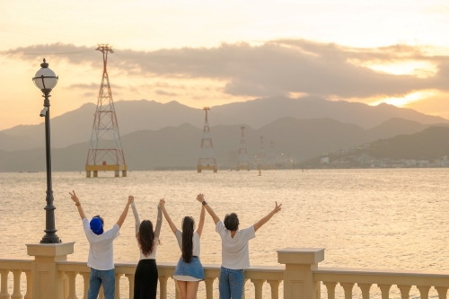 Giá vé Vinpearl Harbour Nha Trang