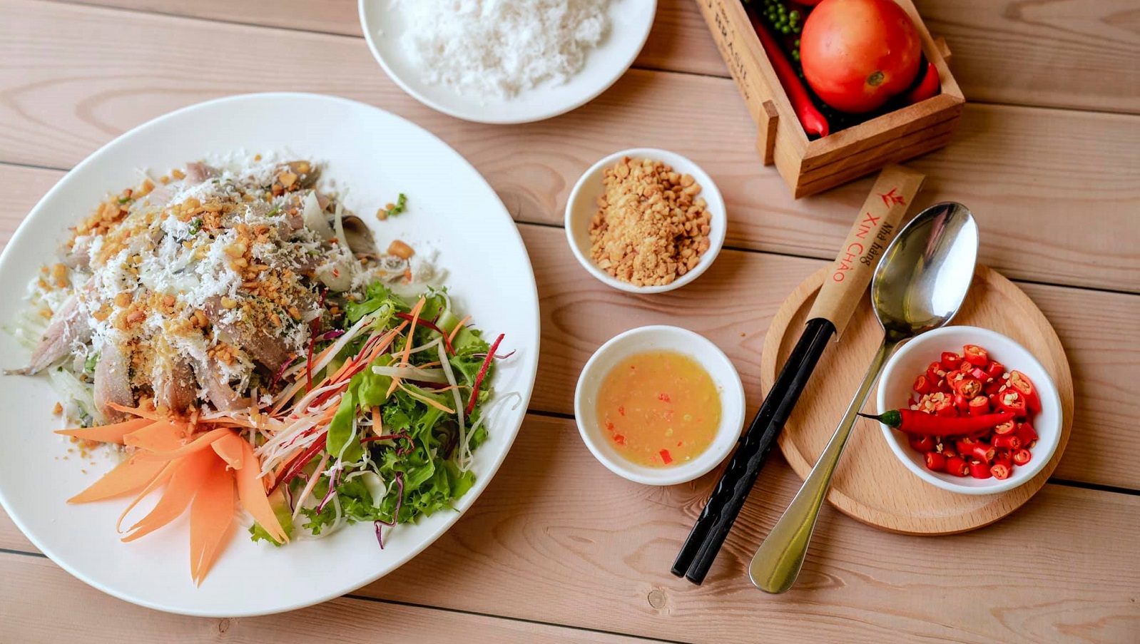 Gỏi cá trích Phú Quốc: 13 quán ngon nổi tiếng & cách làm