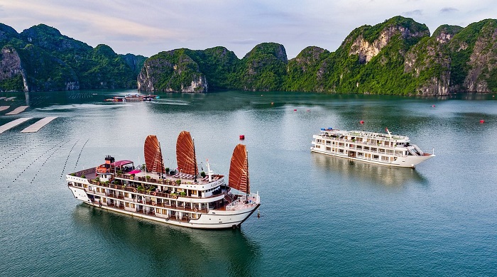Ha Long Bay luxury cruises