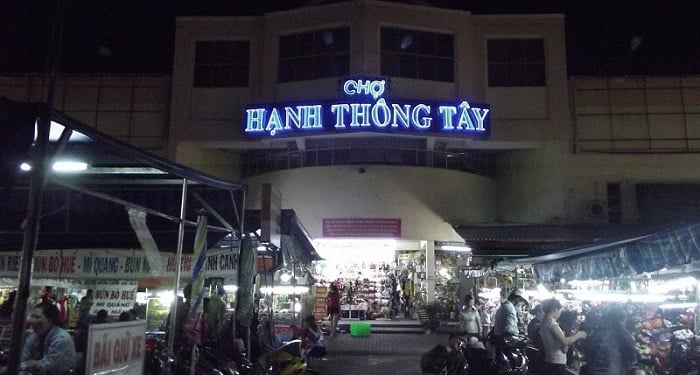 Hanh Thong Tay Market