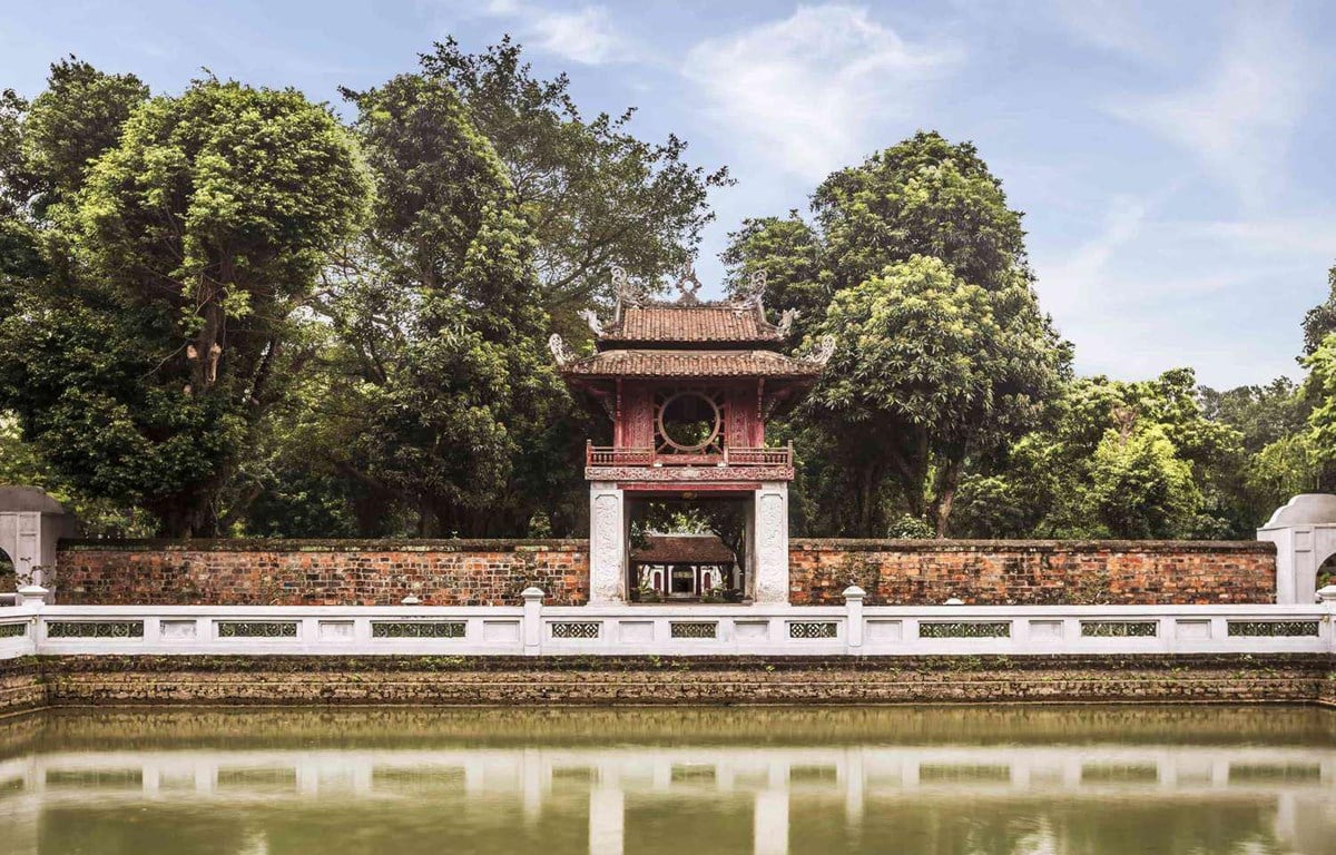 Hanoi free local tours
