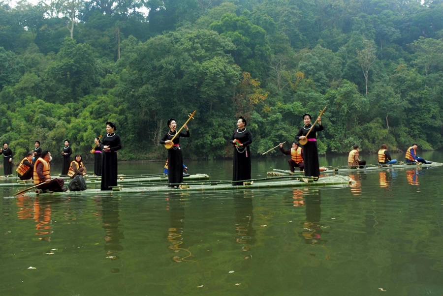 Hát then trên hồ Nà Nưa