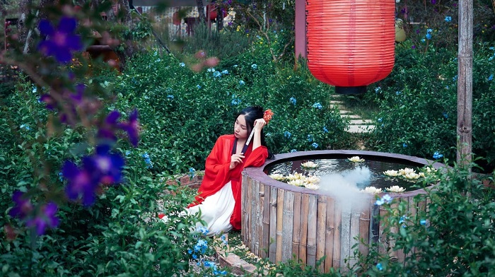 Hiệp Khách Lầu