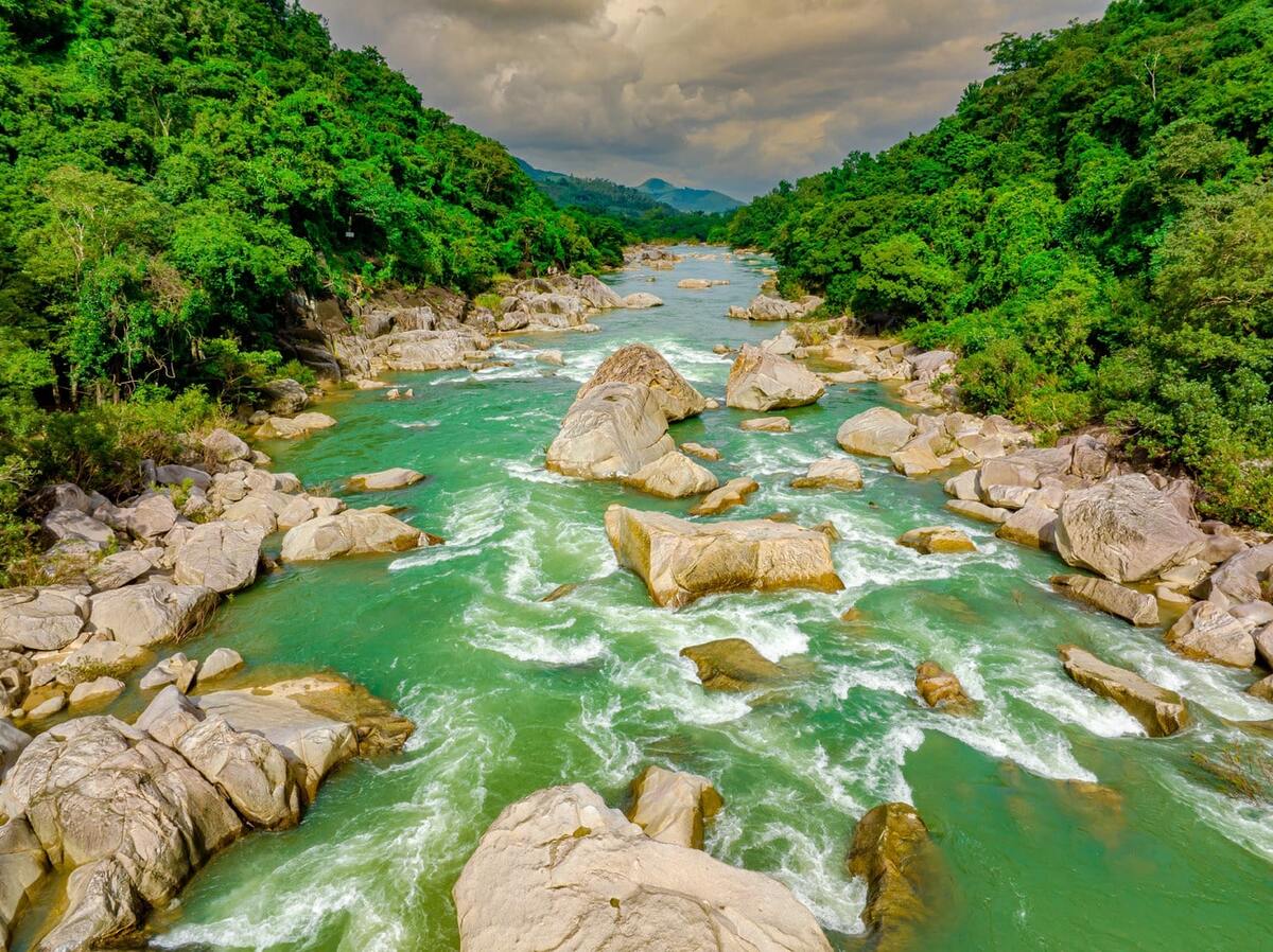 hồ Hầm Hô Bình Định gần đàn tế Trời Đất
