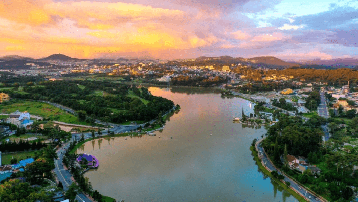 Hồ Xuân Hương Đà Lạt