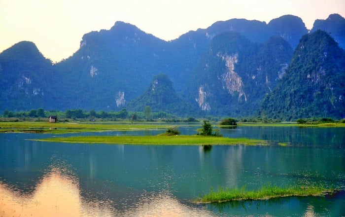 hồ Yên Phú