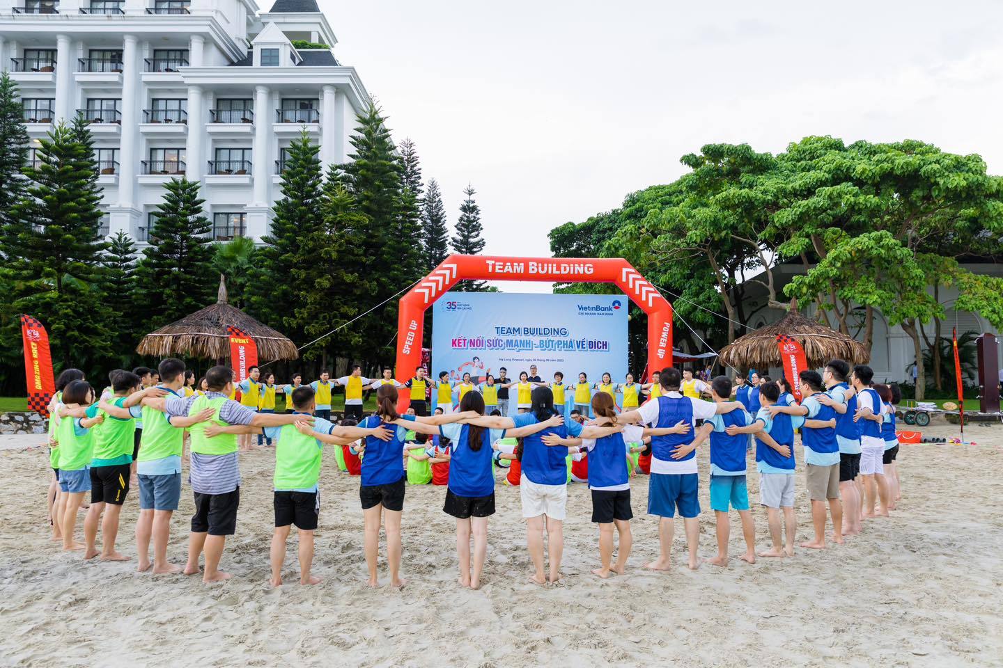 Hoạt động team building tại Vinpearl Resort & Spa Hạ Long