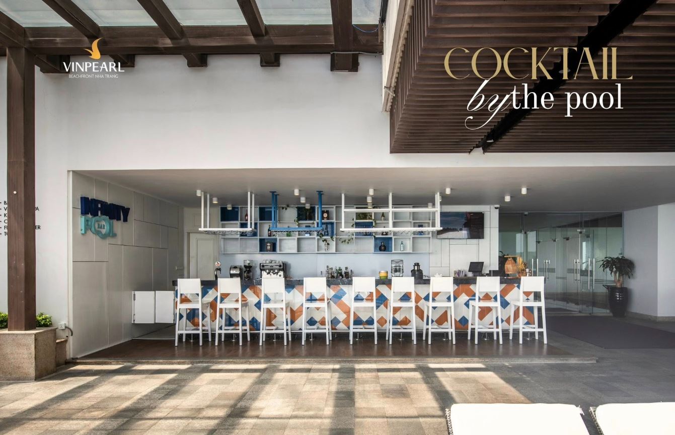 Infinity Pool Bar tầng 6 Vinpearl Beachfront Nha Trang