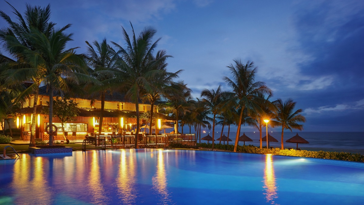 ​  Địa thế “tựa sơn hướng thủy” đáng giá của Danang Marriott Resort & Spa  ​