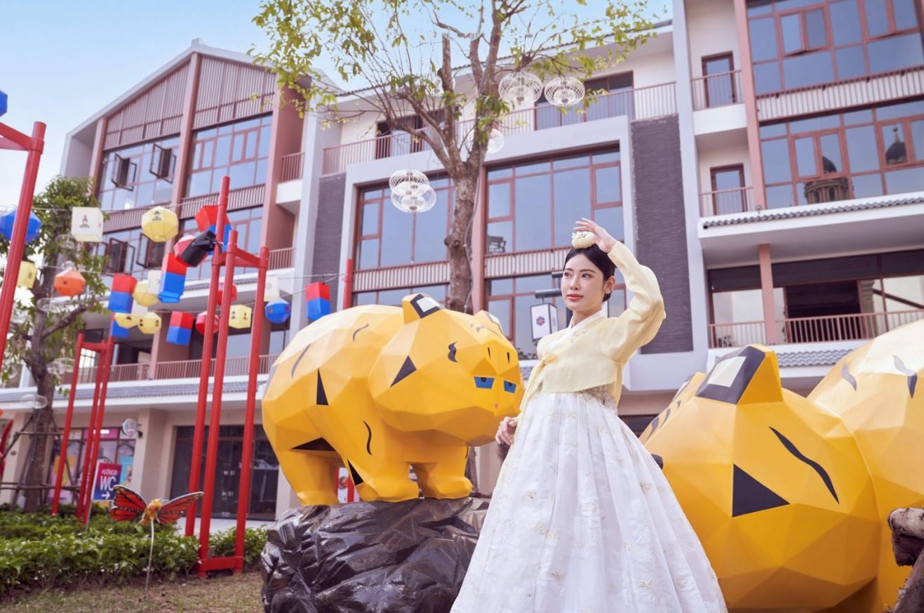 Khu K-Town sôi động