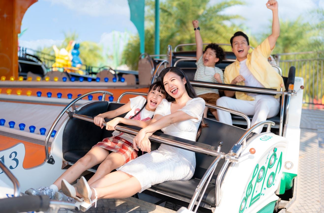 Trò chơi cảm giác mạnh tại Công viên Grand Park