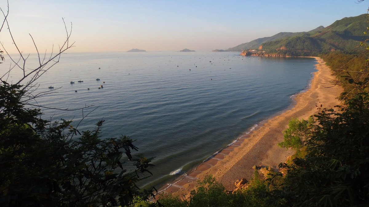 Khung cảnh thiên nhiên ở biển Quy Hòa