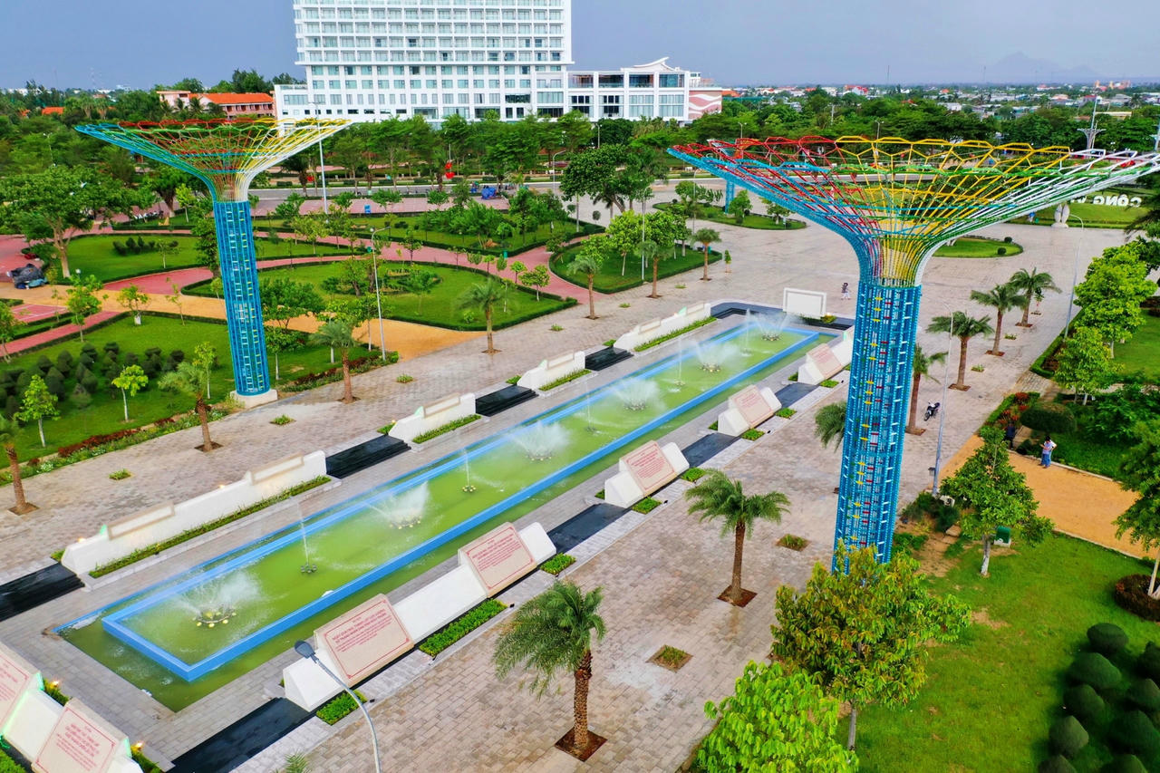 Khuôn viên công viên biển Bình Sơn