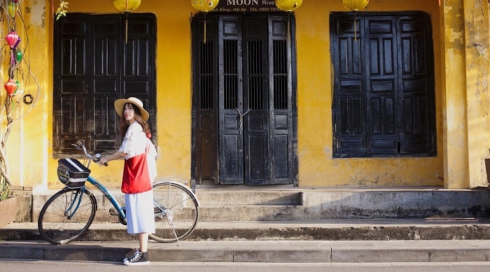 detailed self-sufficient Hoi An travel experience