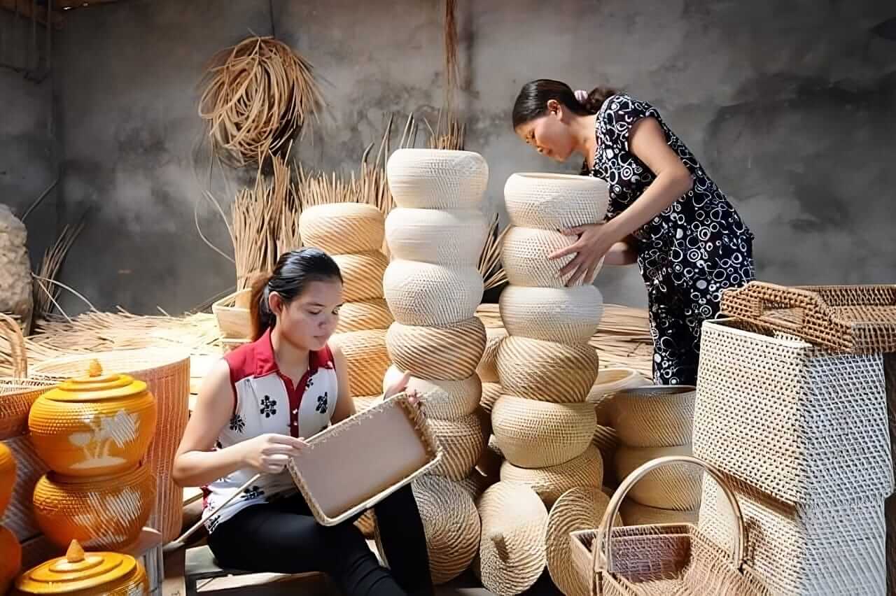 Làng mây tre đan Phú Vinh