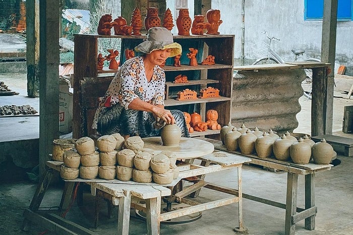 Nghệ nhân Trần Lưu Người lưu giữ lửa của xã gốm Bát Tràng