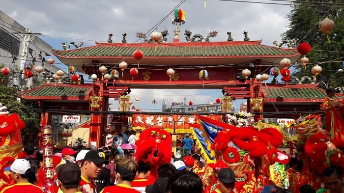 Lễ hội chùa Bà Thiên Hậu Bình Dương