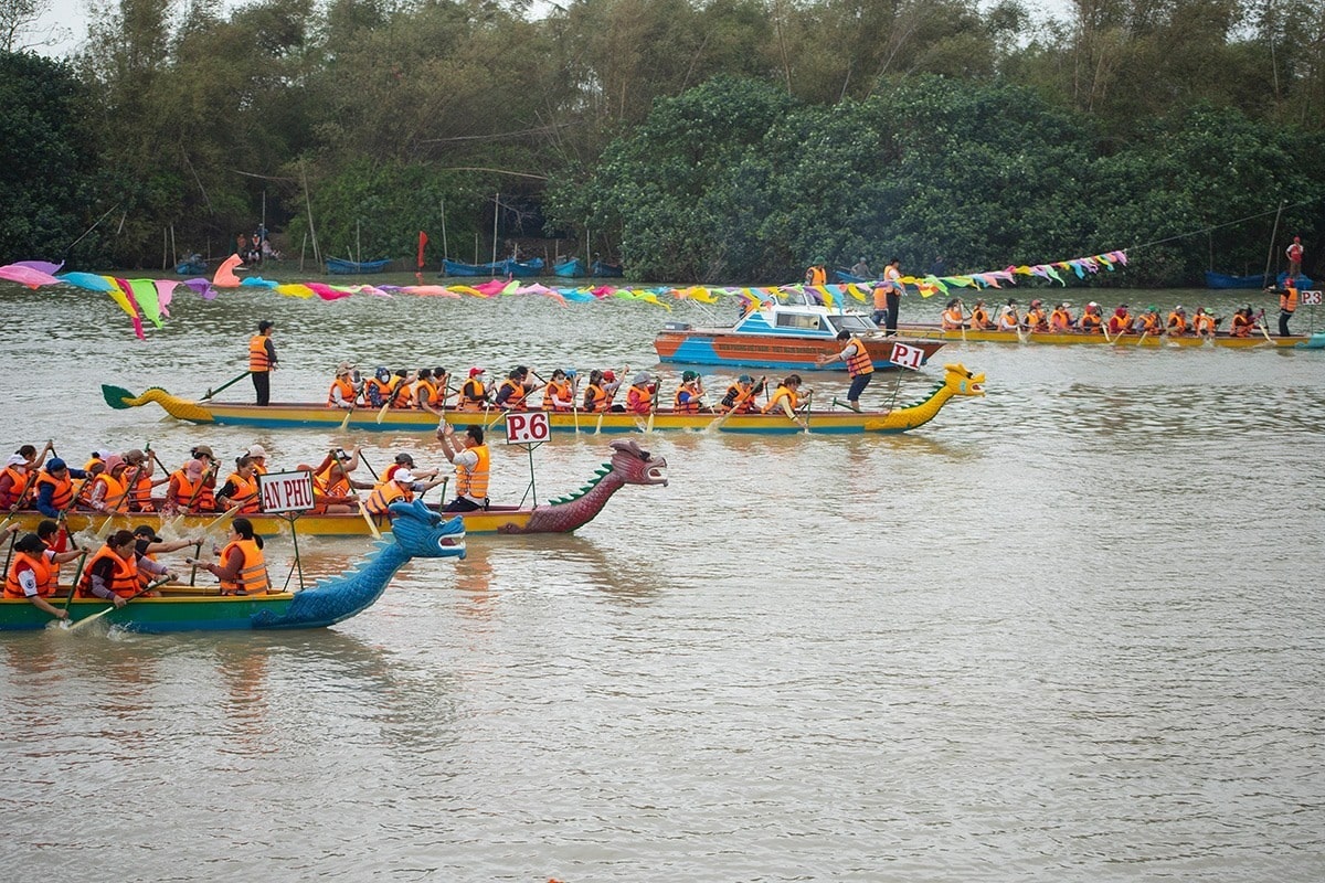lễ hội sông Đà Rằng