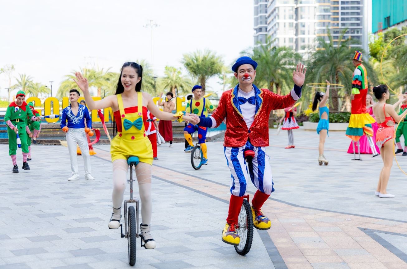 Mini show Chú hề vui nhộn