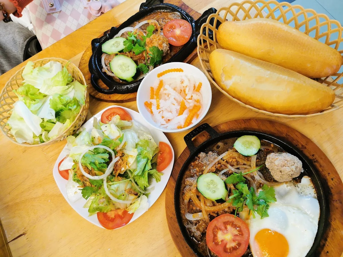 bánh mì chảo ngon tại Đà Lạt