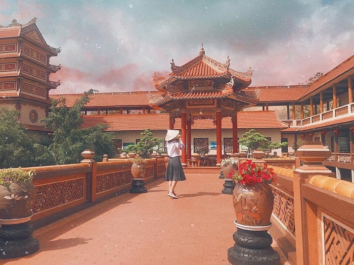 Nam Son Pagoda