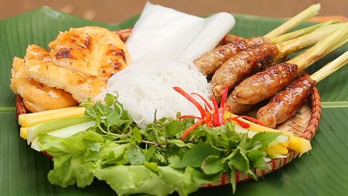 Nem lụi Huế - CÁCH LÀM & TOP 16 quán ăn ngon – bổ - rẻ
