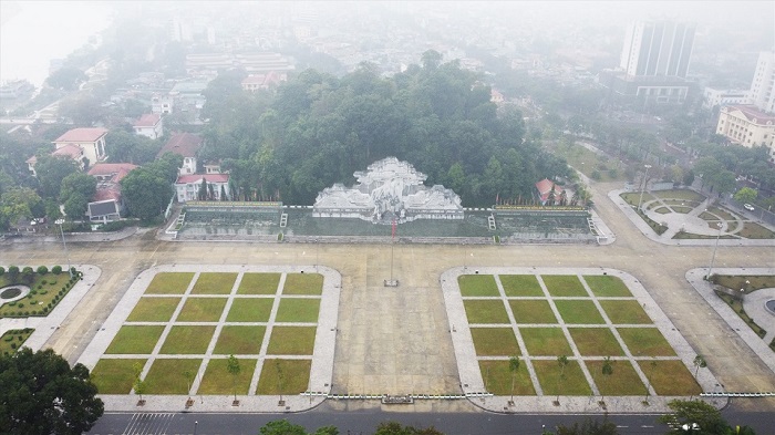 Nguyen Tat Thanh Square