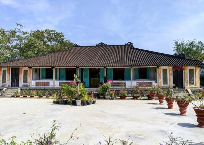 Nhà Rường Huế  Đồ gỗ mỹ nghệ cây cảnh nghệ thuật Hải Minh