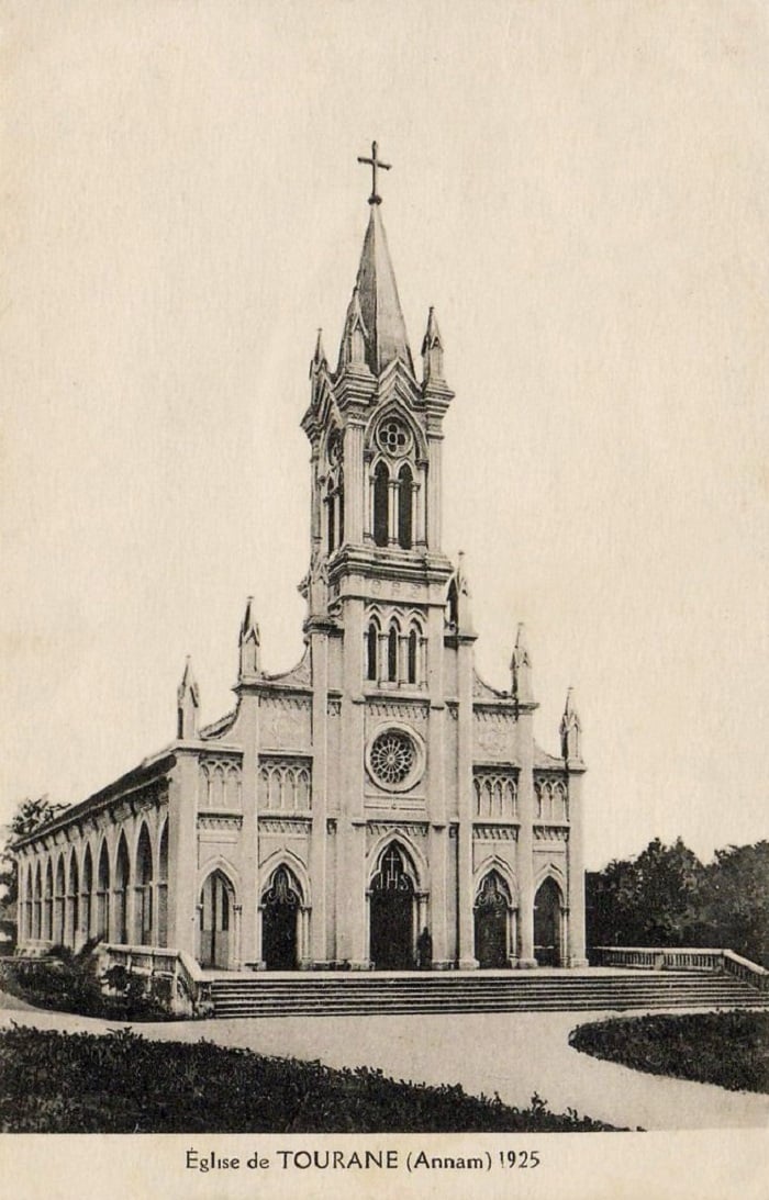 nhà thờ Chính Tòa Đà Nẵng