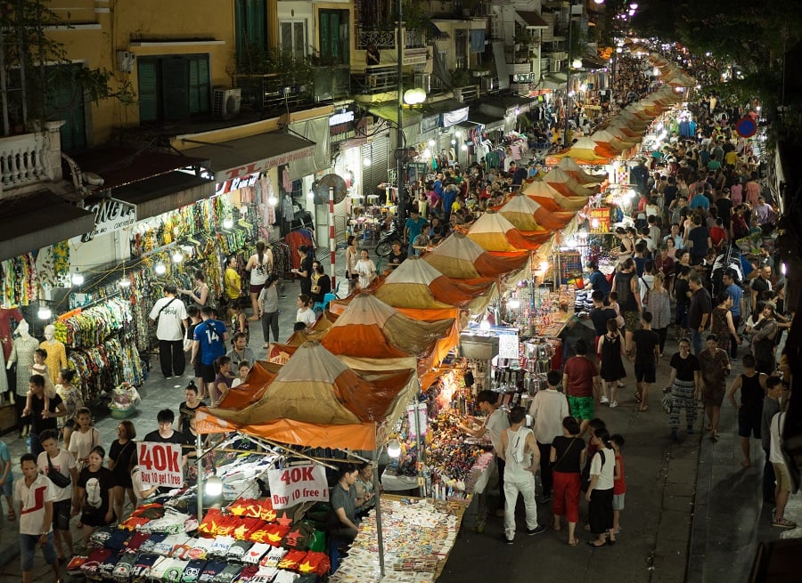 Night market Hanoi