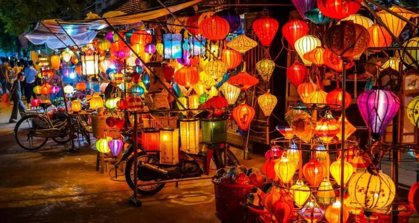 Night market in Vietnam