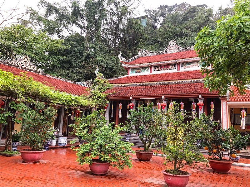 Non Nuoc Pagoda
