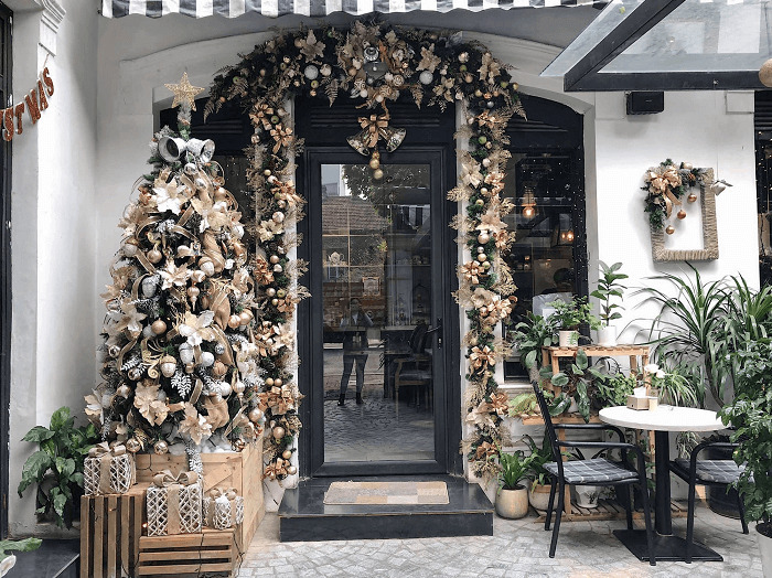 Quán cafe trang trí Noel đẹp ở Hà Nội