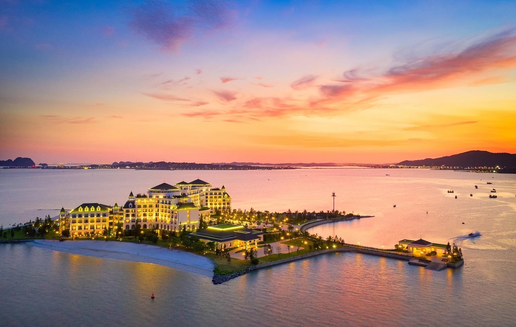 romantic escape at Vinpearl Resort & Spa Ha Long