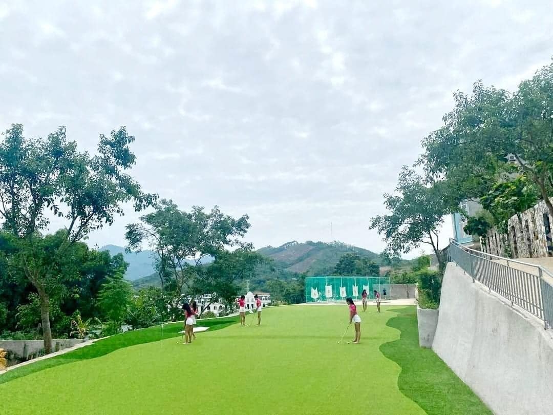 Sân golf suối khoáng nóng Mỹ Lâm