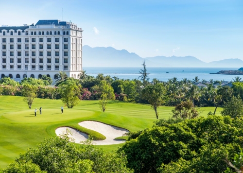 Sân tổ chức giải golf