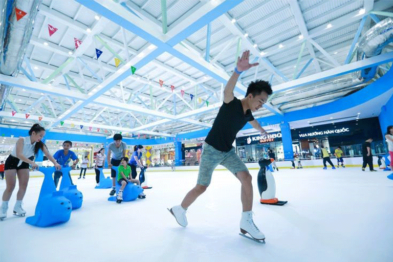 Sân trượt băng ở Hà Nội