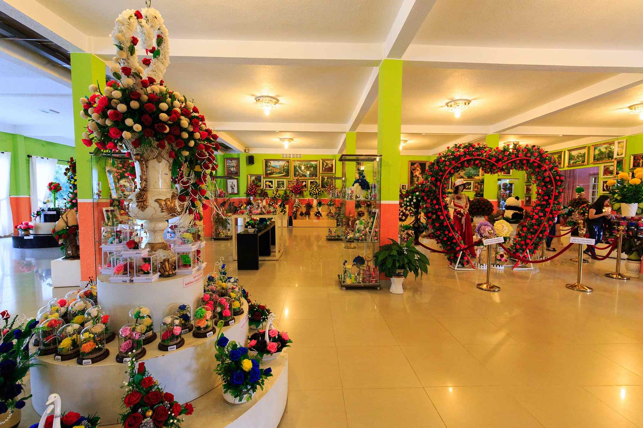 Showroom hoa tươi mãi mãi