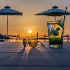 Pool Bar Vinpearl Discovery Greenhill Phu Quoc