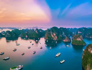 Tham quan Vịnh Hạ Long