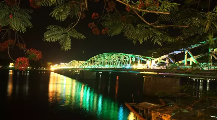 Cầu Tràng Tiền Huế