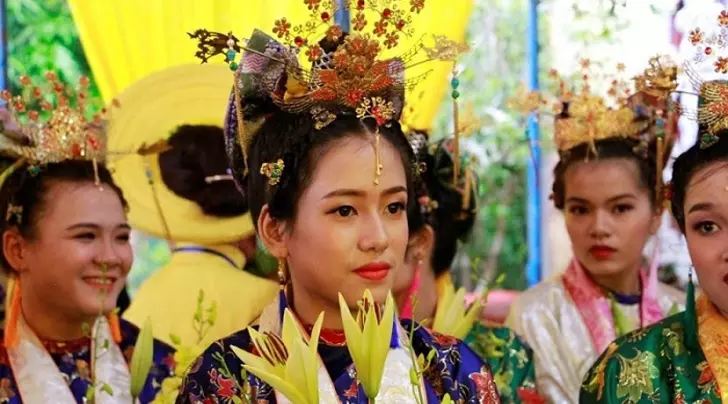 điện Hòn Chén