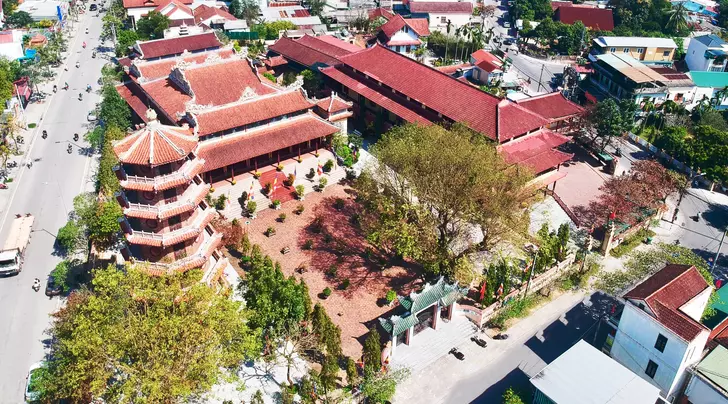Tu Dam Pagoda